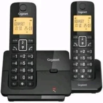 Gigaset Essential 300 Duo Telefono Cordless DECT Base + 1 Cordless Aggiuntivo con Vivavoce Rubrica 60 Numeri Ampio Display Nero