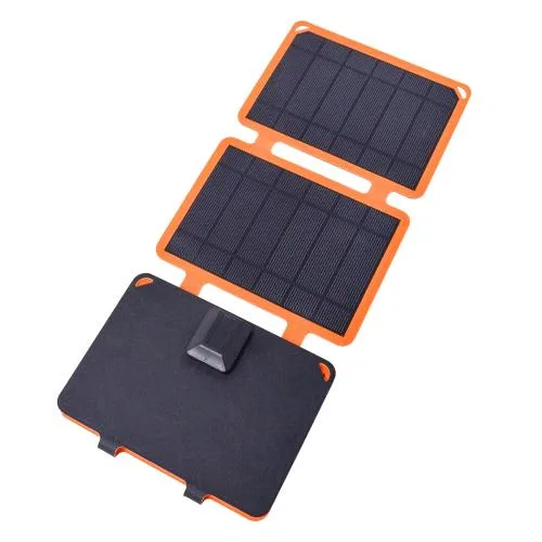 Celly Solar Pro Caricabatterie a Pannelli Solari 10 W USB-A IP67 Inclusi Nella Confezione Due Moschettoni per Appenderlo