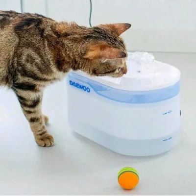 Daewoo D-WF11626T-W Smart Pet Water Fountain Fontana D'acqua Automatica 2.6 l per Animali con App Dedicata Tuya Motore Silenzioso Bianco