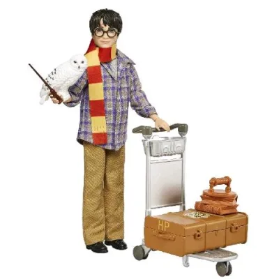 Mattel Harry Potter Personaggio di Harry Potter al Binario 9 e 3/4 con Civetta Edvige Valige e Accessori